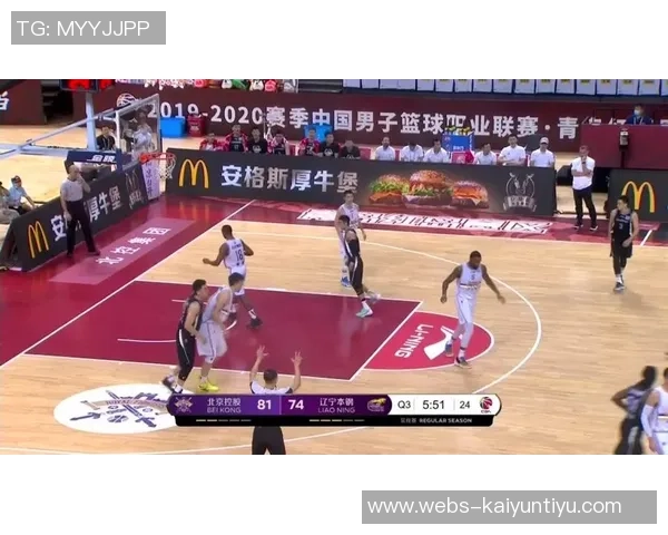 上海羽毛球队快攻战术解析与实战应用探讨 上海羽毛球队快攻战术解析与实战应用探讨