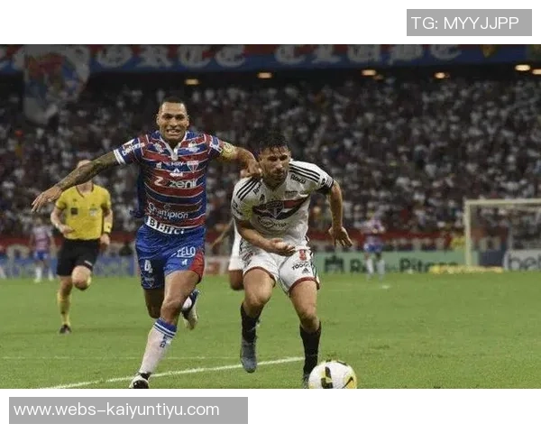 博卡青年迎战拉普大学争夺南美足球赛场的荣耀与胜利 博卡青年迎战拉普大学争夺南美足球赛场的荣耀与胜利